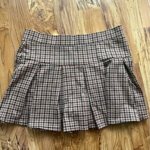 AE plaid skort w/ shorts